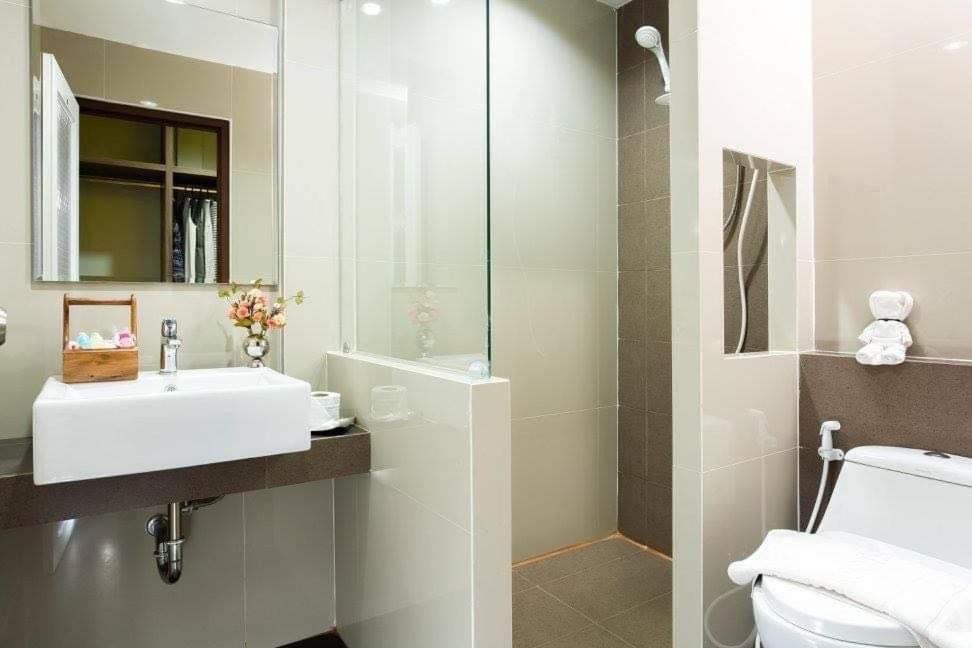 Anh Anh Homestay Банкок Екстериор снимка